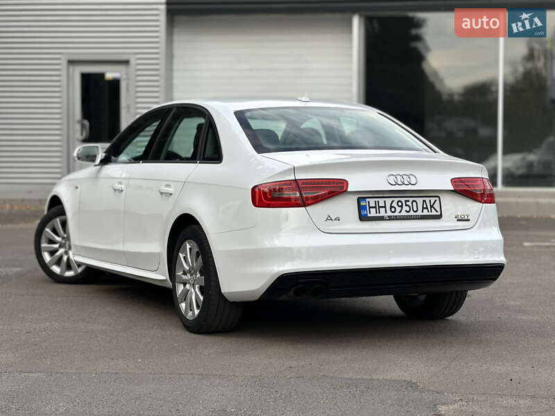Седан Audi A4 2014 в Одесі