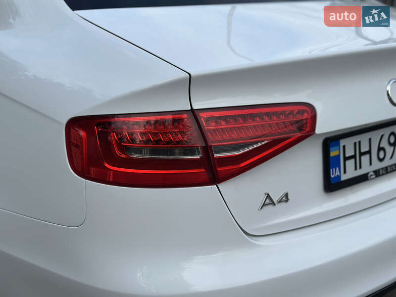 Седан Audi A4 2014 в Одесі