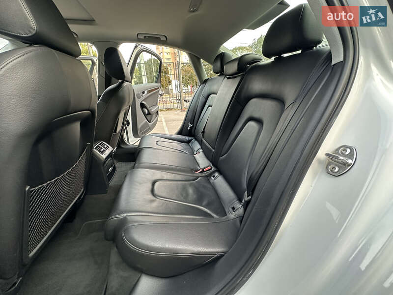 Седан Audi A4 2014 в Одесі