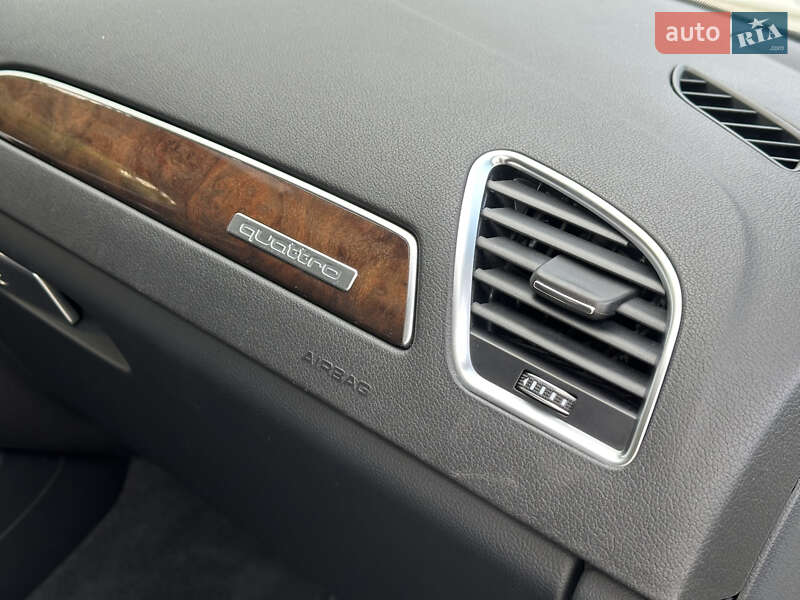 Седан Audi A4 2014 в Одесі