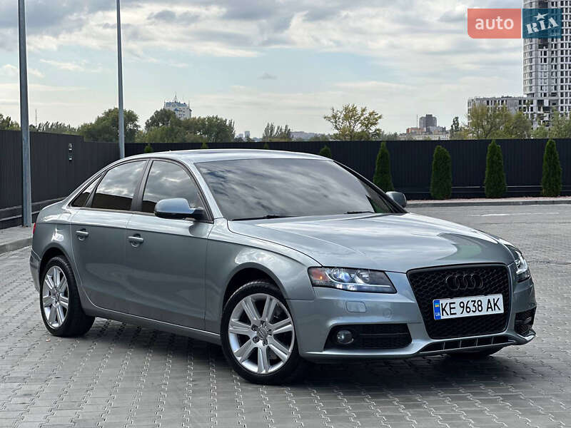 Седан Audi A4 2011 в Дніпрі