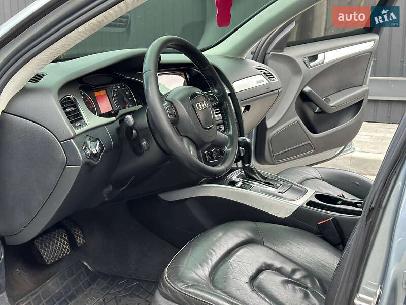 Седан Audi A4 2011 в Дніпрі