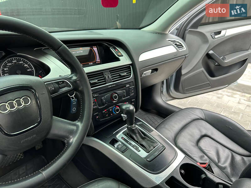 Седан Audi A4 2011 в Дніпрі