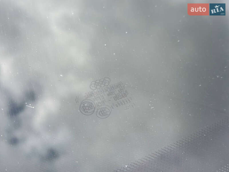 Седан Audi A4 2011 в Дніпрі