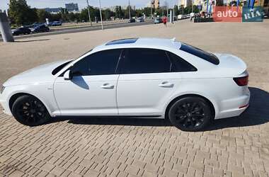 Седан Audi A4 2018 в 