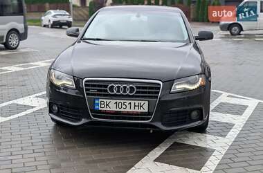 Седан Audi A4 2010 в 