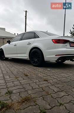 Седан Audi A4 2016 в 