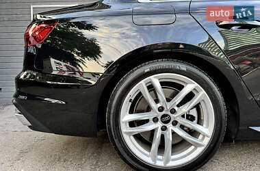 Седан Audi A4 2024 в 