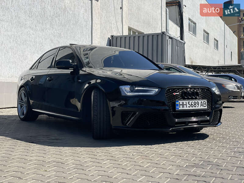 Седан Audi A4 2013 в Одесі