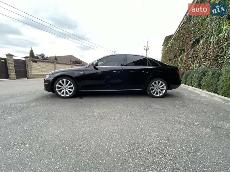 Седан Audi A4 2013 в Лубнах