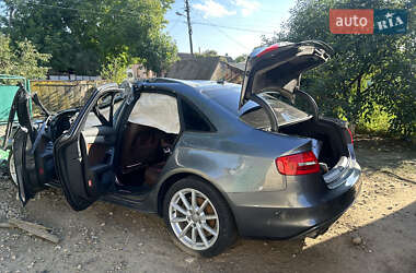 Седан Audi A4 2015 в 