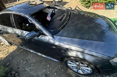 Седан Audi A4 2015 в 