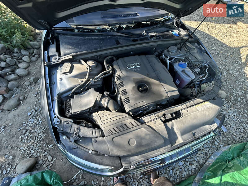 Седан Audi A4 2015 в Ивано-Франковске