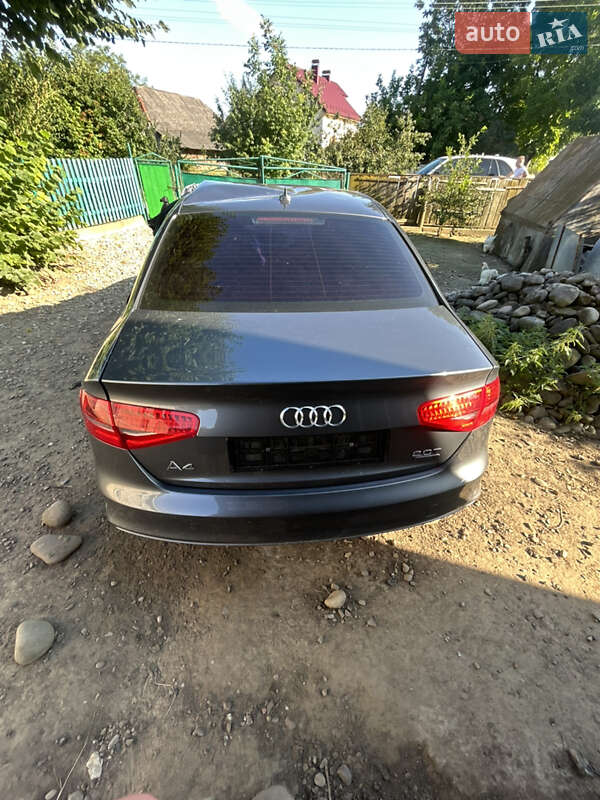 Седан Audi A4 2015 в Ивано-Франковске