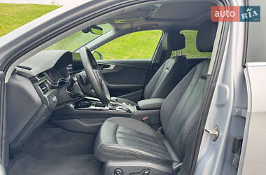 Седан Audi A4 2021 в 