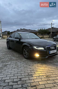 Седан Audi A4 2011 в Ровно