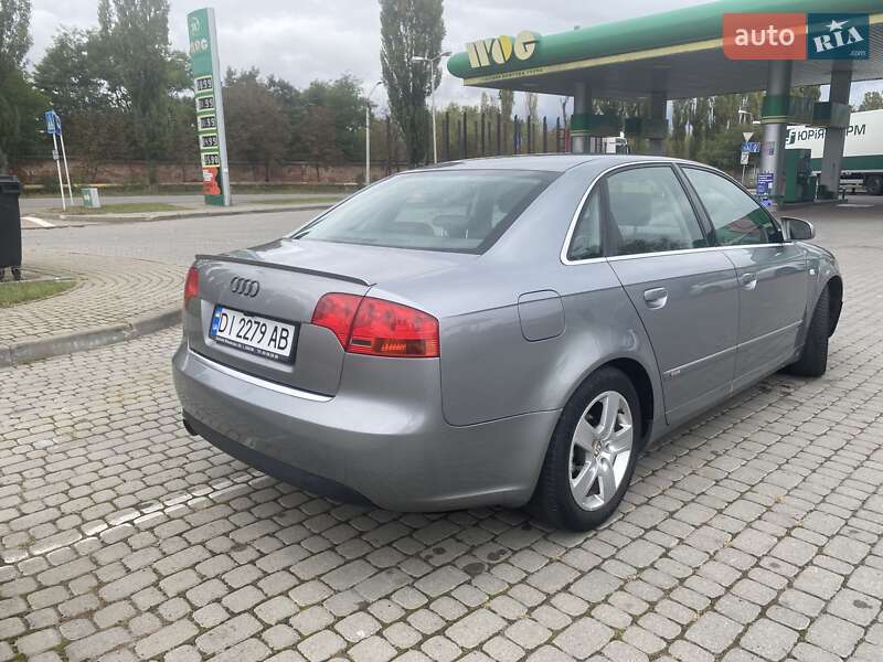 Седан Audi A4 2004 в Коростене