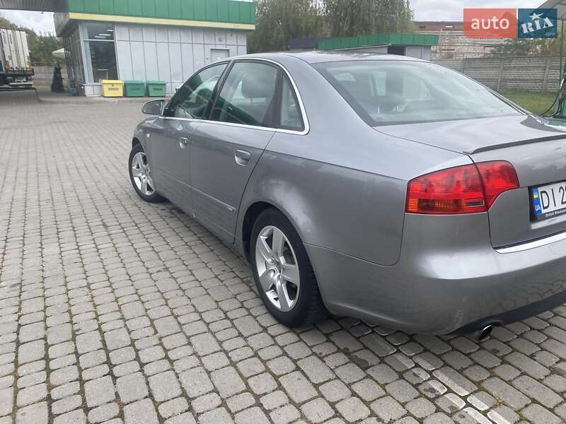Седан Audi A4 2004 в Коростене