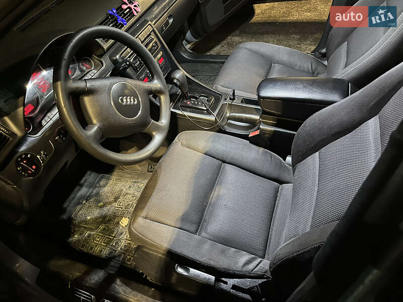 Седан Audi A4 2003 в Славуте