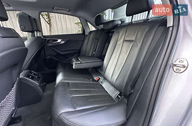 Седан Audi A4 2018 в 