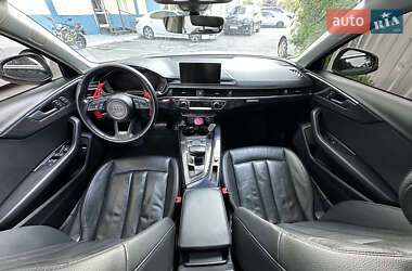Седан Audi A4 2018 в 