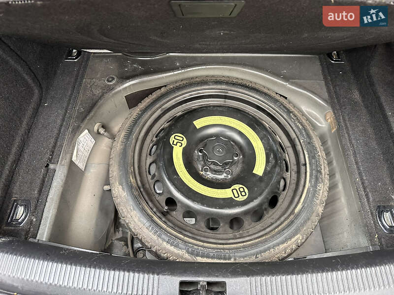 Седан Audi A4 2013 в Шацке