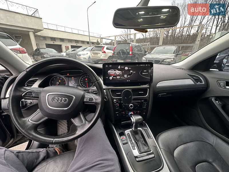 Седан Audi A4 2013 в Шацке
