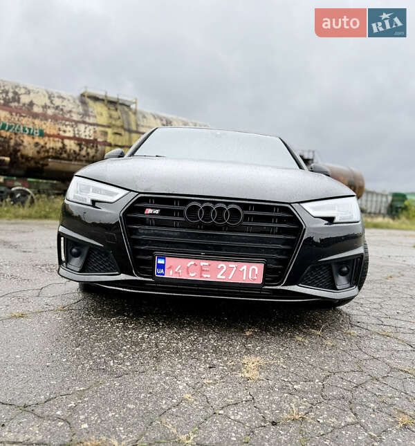 Седан Audi A4 2019 в Вінниці