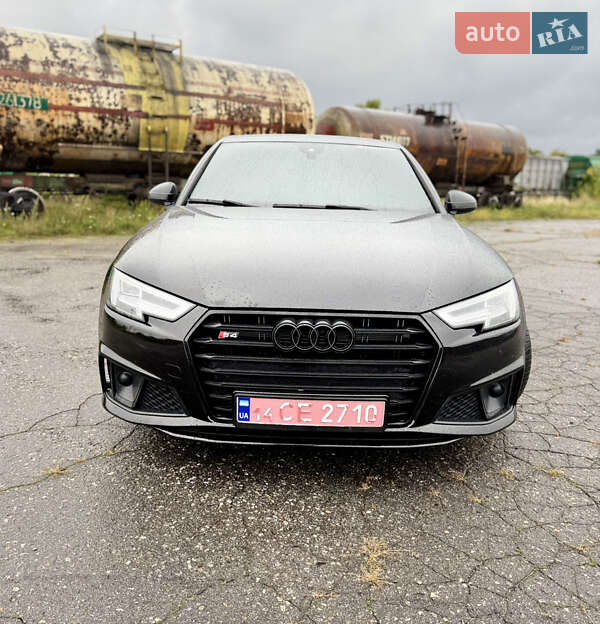 Седан Audi A4 2019 в Вінниці