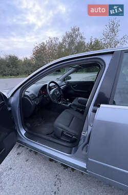 Седан Audi A4 2004 в 