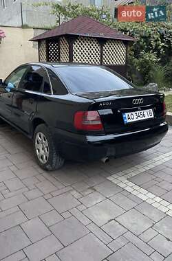 Седан Audi A4 1996 в 