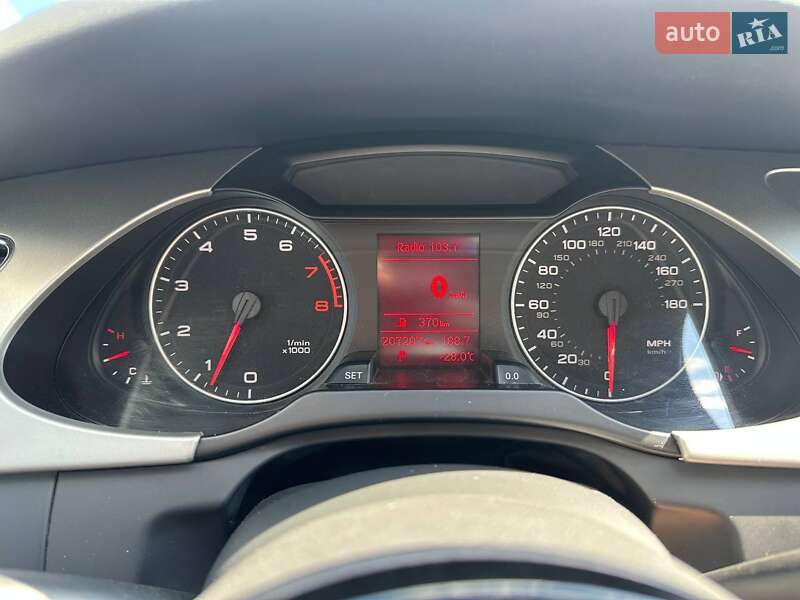 Седан Audi A4 2010 в Ровно