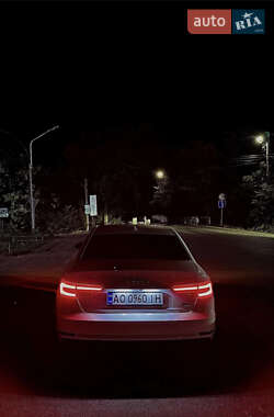 Седан Audi A4 2016 в 