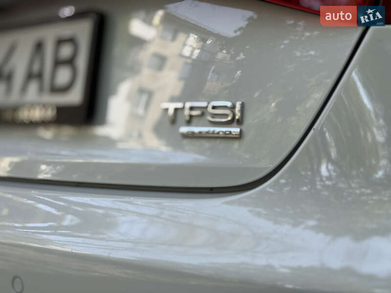 Седан Audi A4 2012 в Измаиле