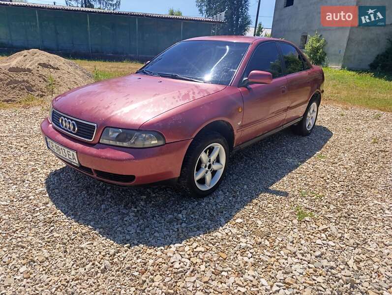 Седан Audi A4 1996 в Банилове-Подгорном
