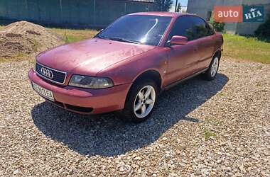 Седан Audi A4 1996 в 