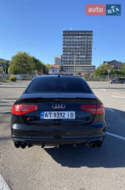 Седан Audi A4 2015 в 
