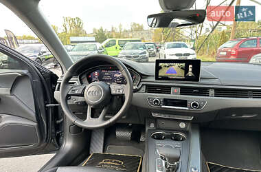 Седан Audi A4 2018 в 