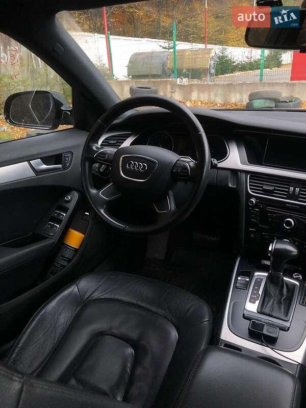 Седан Audi A4 2013 в Львові