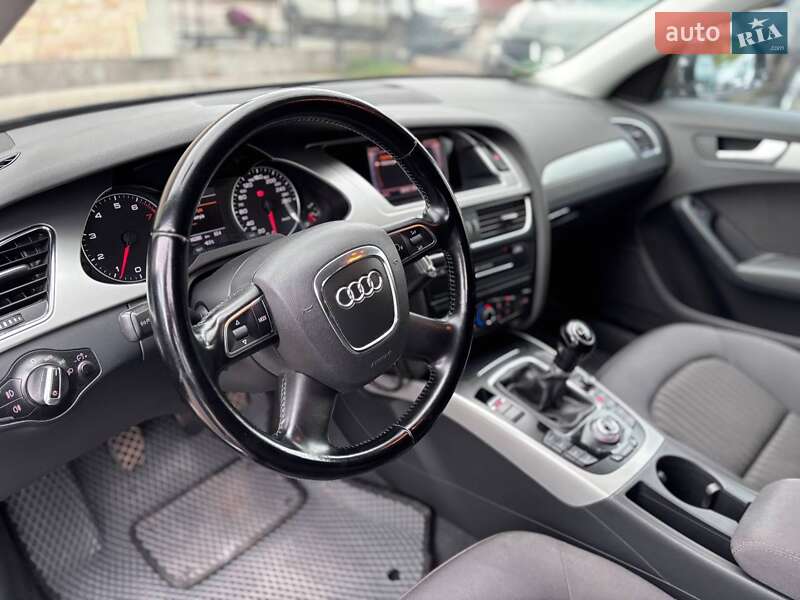 Седан Audi A4 2010 в Коломые