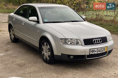 Седан Audi A4 2001 в 