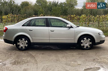 Седан Audi A4 2001 в 