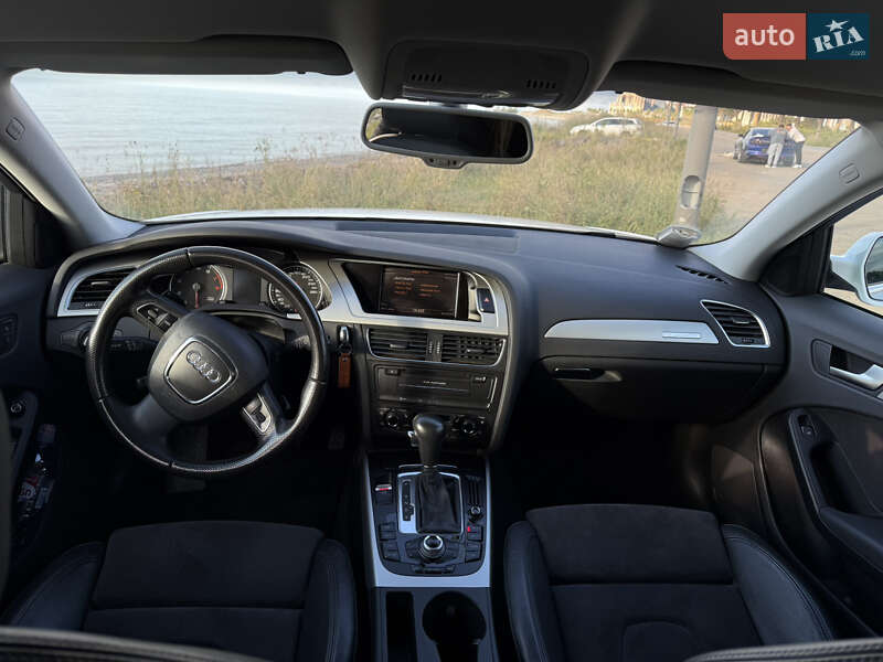 Седан Audi A4 2010 в Одессе