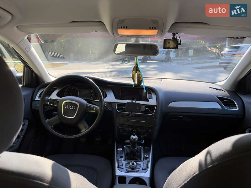 Универсал Audi A4 2010 в Львове