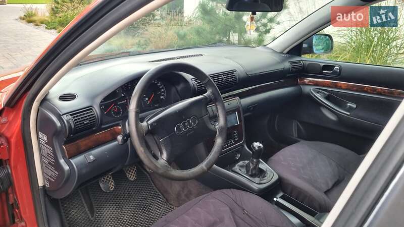 Седан Audi A4 1996 в Луцке