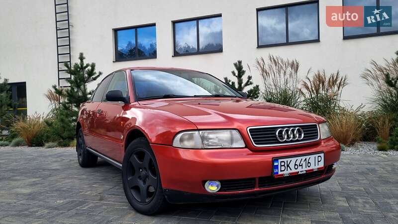 Седан Audi A4 1996 в Луцке
