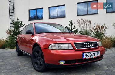 Седан Audi A4 1996 в 