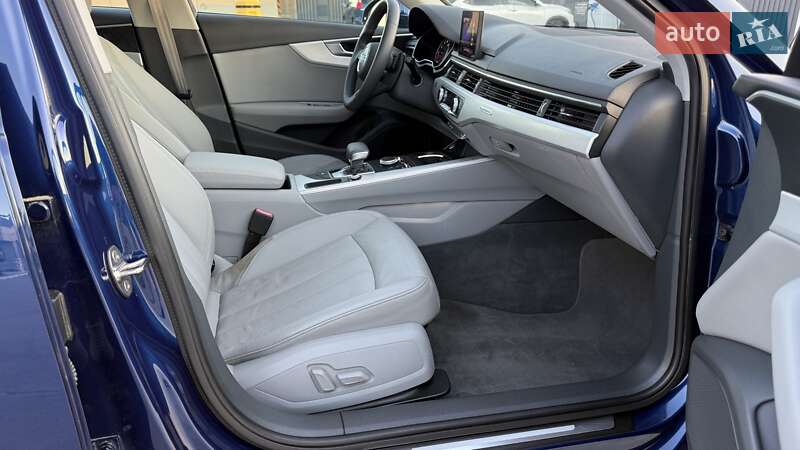 Седан Audi A4 2017 в Киеве