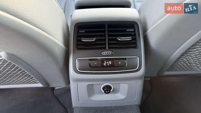 Седан Audi A4 2017 в Киеве