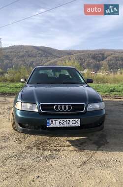 Седан Audi A4 1995 в Косове